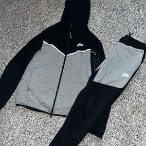 Nike Tech Full Set - Black & Gray